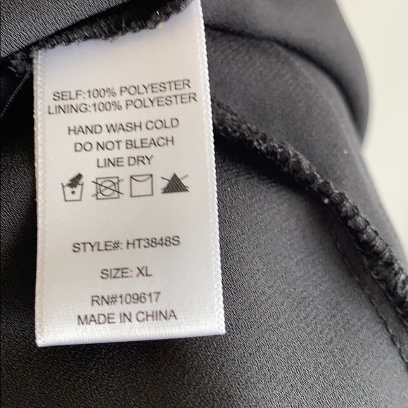 NWOT Silky flowy tank top - Picture 5 of 5